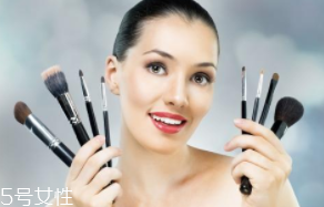 化妝小白需要哪些工具？這11種必須要有