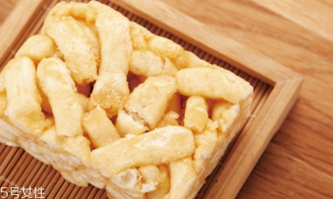 沙琪瑪寶寶可以吃嗎？要注意分量