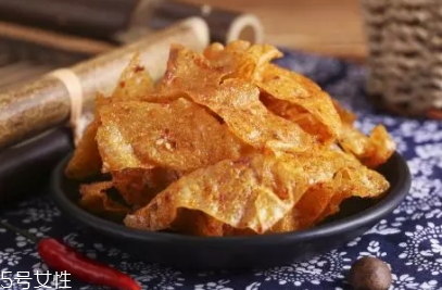 豆皮的營(yíng)養(yǎng)價(jià)值 豆皮的功效作用 豆皮的營(yíng)養(yǎng)價(jià)值 豆皮的功效作用