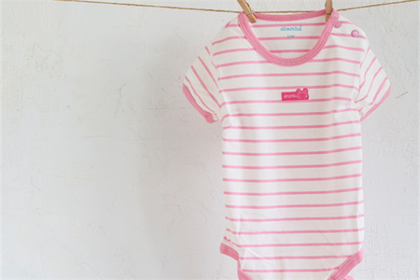 天太冷衣服曬不干怎么辦 天太冷衣服曬不干怎么辦