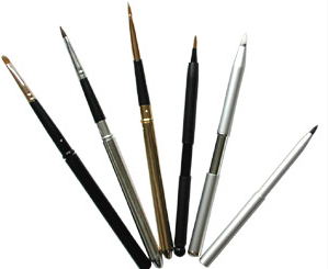 如何清洗化妝刷？眼影刷的選擇與使用方法