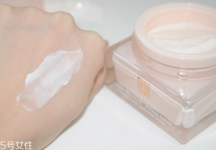 紀(jì)梵希少女面霜適合多大年齡？還你一個少女肌