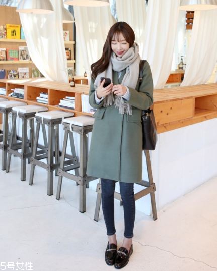 什么顏色圍巾顯臉白？選擇這幾條準(zhǔn)沒錯(cuò)