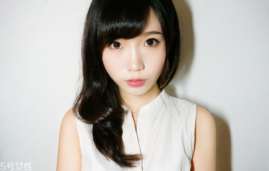 2018秋冬酒紅色眼妝怎么畫？神秘又有女人味的妝容