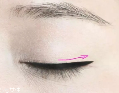 眼線筆怎么用？圖解基本的步驟