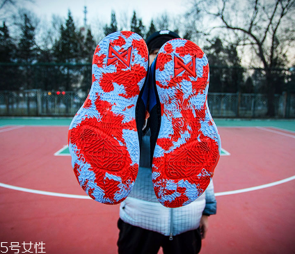 nike pg2上腳實戰(zhàn)測評 耐克泡椒二代讓你驚艷 nike pg2上腳實戰(zhàn)測評 耐克泡椒二代讓你驚艷