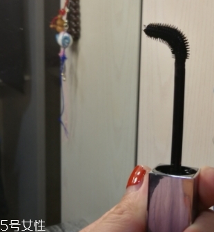 美寶蓮彎彎睫毛膏怎么樣？新品首發(fā)彎彎睫毛膏評測