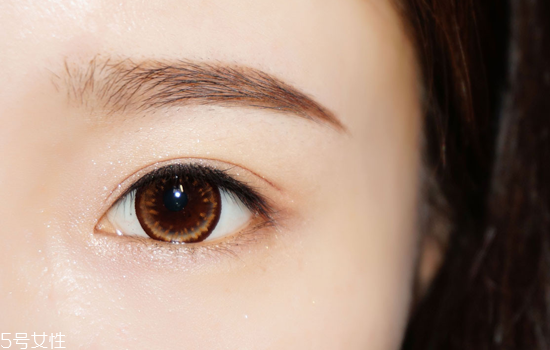 2018秋冬酒紅色眼妝怎么畫？神秘又有女人味的妝容