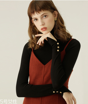 冬天內(nèi)搭怎么穿？一件毛衣搞定冬天內(nèi)搭難題