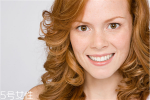 怎樣縮短開眼角疤痕消失時間？開眼角手術(shù)后這樣護(hù)理最好