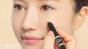 底妝工具該怎么選？干皮適合刷子
