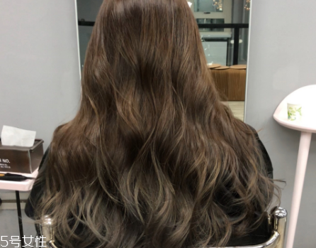 秋冬流行發(fā)色推薦 總有一款你喜歡的發(fā)色 秋冬流行發(fā)色推薦 總有一款你喜歡的發(fā)色