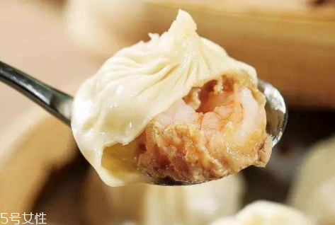 小籠包可以放多久 現(xiàn)包現(xiàn)蒸現(xiàn)吃最好 小籠包可以放多久 現(xiàn)包現(xiàn)蒸現(xiàn)吃最好