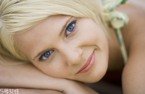 開眼角拆線后怎么清潔眼部？開眼角后可以適當(dāng)洗臉清潔