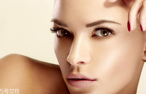 開眼角拆線后洗臉要注意什么？開眼角術(shù)后的保養(yǎng)