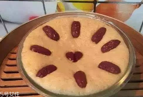 發(fā)糕為什么蒸出來塌陷 蓬松香軟發(fā)糕技巧 發(fā)糕為什么蒸出來塌陷 蓬松香軟發(fā)糕技巧