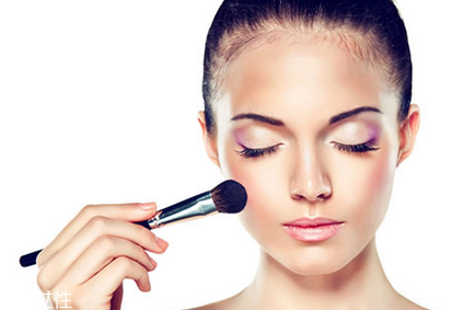 花瓣腮紅怎么做的？貌美又好用