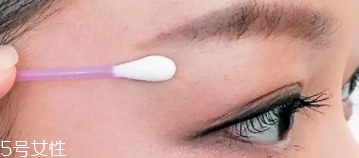 眉粉可以當鼻影用嗎？眉粉這樣畫鼻影