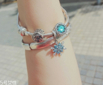 俄羅斯sunlight手鏈多少錢(qián)？?jī)r(jià)格不及潘多拉的一半