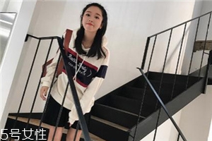 衛(wèi)衣掉色怎么辦？這樣洗不會(huì)掉色