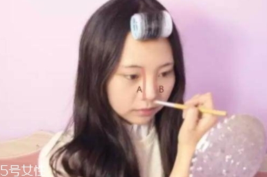 眉筆可以修容嗎？更推薦做鼻影修容