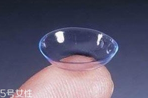 隱形眼鏡怎么戴？野蠻動(dòng)作不可取