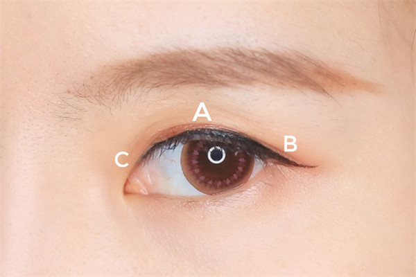 嫵媚眼線的畫法 4種風(fēng)情眼線畫法 嫵媚眼線的畫法 4種風(fēng)情眼線畫法