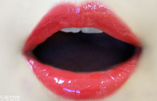 唇釉可以當(dāng)腮紅嗎？唇釉這樣涂最好看