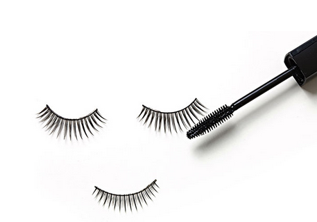 睫毛膏保質(zhì)期一般是多久？過期的睫毛膏還能這樣用