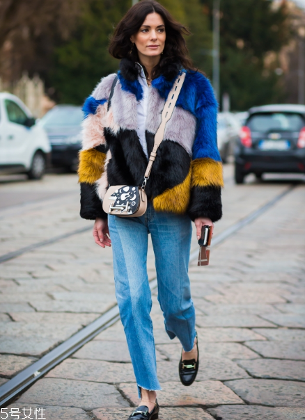 皮草搭配什么褲子好看？打造冬日新時尚