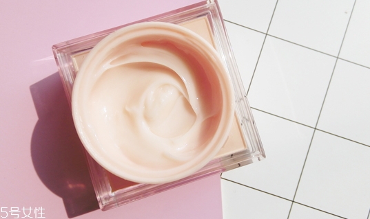 紀(jì)梵希少女眼霜怎么樣？粉色少女眼霜評測