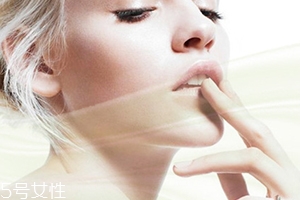 潤唇膏保質(zhì)期是多久？過期的潤唇膏不建議使用