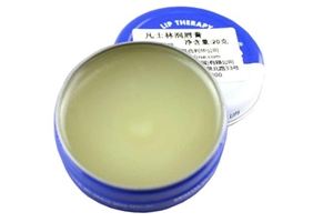 凡士林為什么適合敏感肌膚？世界上最好的隔離產(chǎn)品