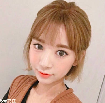 2018短發(fā)和長(zhǎng)發(fā)哪個(gè)顯年輕 這些發(fā)型顯氣質(zhì) 2018短發(fā)和長(zhǎng)發(fā)哪個(gè)顯年輕 這些發(fā)型顯氣質(zhì)