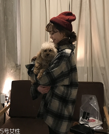 時(shí)髦精大愛的格紋襯衫 教你穿出時(shí)髦感 時(shí)髦精大愛的格紋襯衫 教你穿出時(shí)髦感