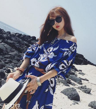 一字肩衣服怎么搭配？時髦精的高端裸露