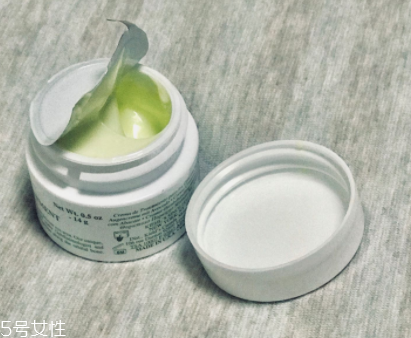 冬天護(hù)膚用霜還是乳？6款適合冬天用的護(hù)膚品推薦