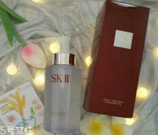 卸妝油哪個(gè)牌子好用？網(wǎng)紅卸妝油盤點(diǎn)