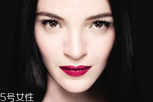 口紅要用卸妝水擦嗎？口紅最好這樣卸妝