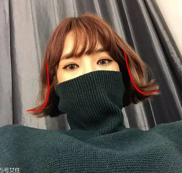 短發(fā)發(fā)尾外翻的發(fā)型怎么弄？誰弄誰美