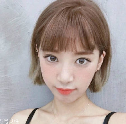 2018短發(fā)和長(zhǎng)發(fā)哪個(gè)顯年輕 這些發(fā)型顯氣質(zhì) 2018短發(fā)和長(zhǎng)發(fā)哪個(gè)顯年輕 這些發(fā)型顯氣質(zhì)