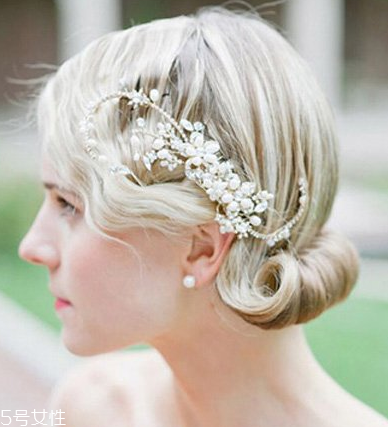 短發(fā)怎么做新娘造型？編發(fā)好看又簡單