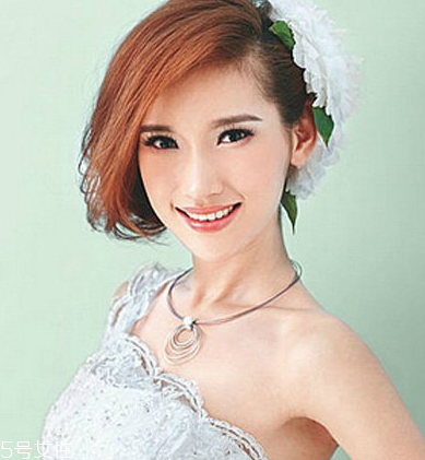 短發(fā)怎么做新娘造型？編發(fā)好看又簡單