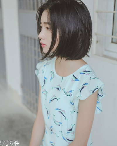 圓臉有劉海好還是沒(méi)有劉海好？頭發(fā)少又細(xì)不適合短發(fā)