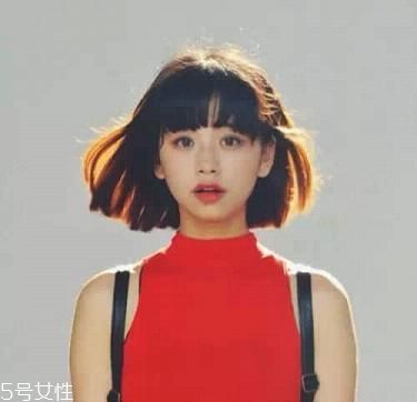 大臉女生適合的短發(fā)發(fā)型 短發(fā)打理步驟 大臉女生適合的短發(fā)發(fā)型 短發(fā)打理步驟