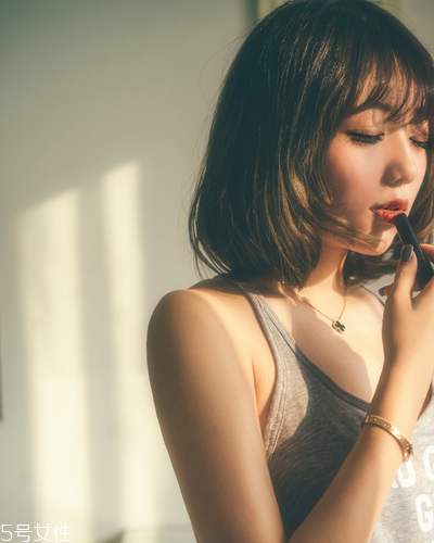 圓臉有劉海好還是沒(méi)有劉海好？頭發(fā)少又細(xì)不適合短發(fā)