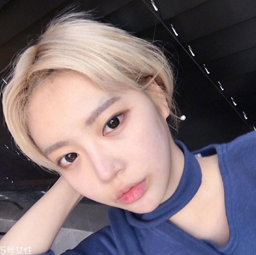 短發(fā)有劉海好看還是沒有劉海好 能修飾臉型更顯小臉 短發(fā)有劉海好看還是沒有劉海好 能修飾臉型更顯小臉