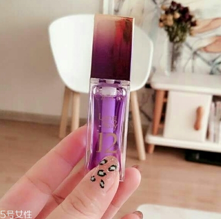 唇蜜怎么涂？一步一步打造嘟嘟唇