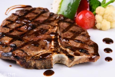 微波爐烤牛排要多久 20-30分鐘左右 微波爐烤牛排要多久 20-30分鐘左右