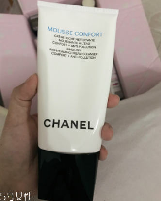 香奈兒山茶花洗面奶使用測(cè)評(píng) 味道很高級(jí) 香奈兒山茶花洗面奶使用測(cè)評(píng) 味道很高級(jí)